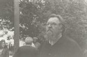 Горький, июнь. А. М. Панченко (на его фоне, более удаленно, Д. С. Лихачев) в Печерском монастыре.